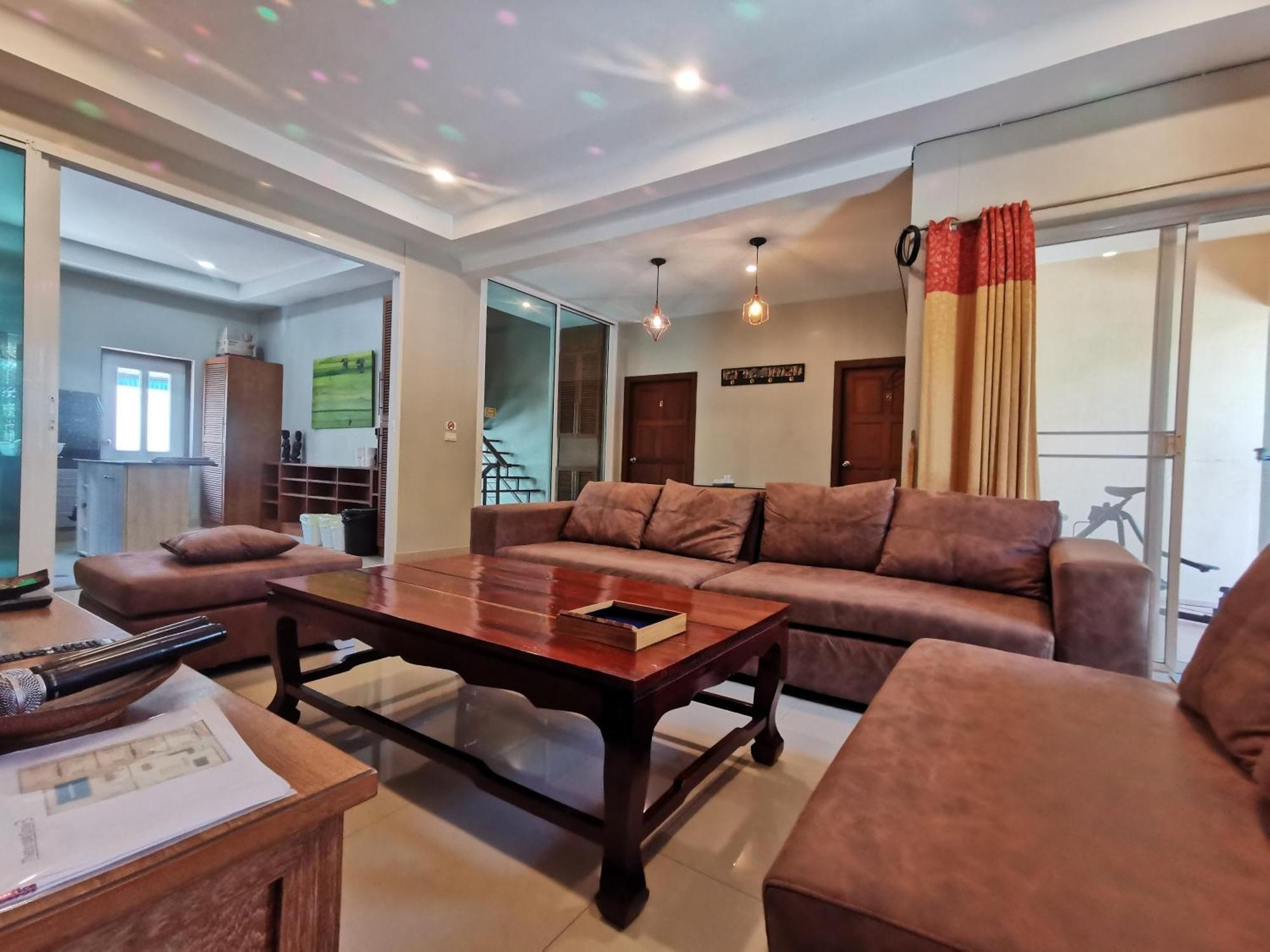 Thepprasit Cosy Villa Jomtien Beach Exterior photo
